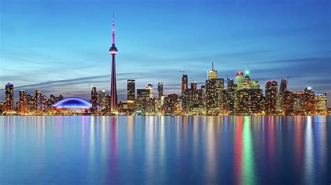 Toronto Skyline by Thomas Kurmeier