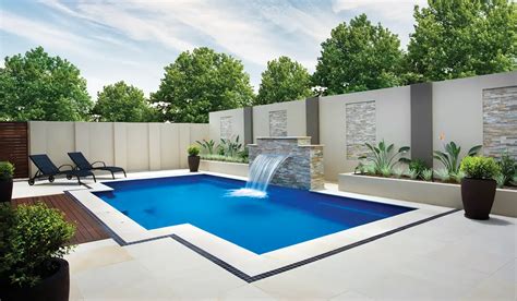 Landscaping Privacy Ideas for Your Inground Backyard Pool - Leisure ...