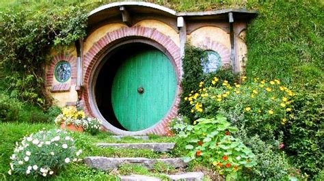 BILBO BAGGINS’S HOBBIT DOOR, THE LORD OF THE RINGS: THE FELLOWSHIP OF ...