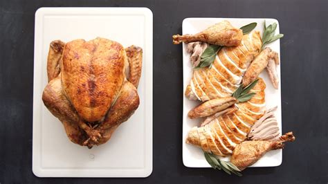 Video: How To Carve A Turkey Like A Pro | Martha Stewart