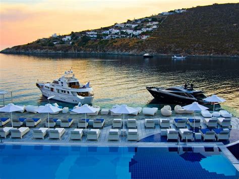 20 Incredible Hotels in Mykonos for a Glamorous Getaway for 2024