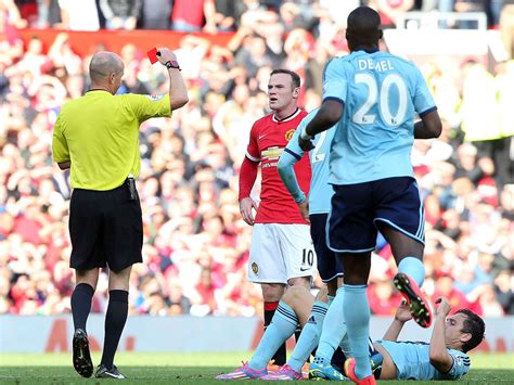 Wayne Rooney red card: Manchester United captain sent-off for brainless ...