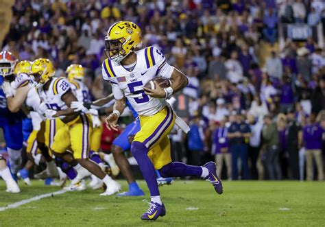 LSU’s Jayden Daniels breaks SEC total offense record in win over ...