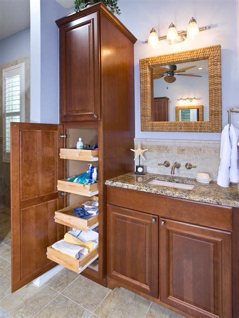 Traditional Bathroom Vanities | HGTV