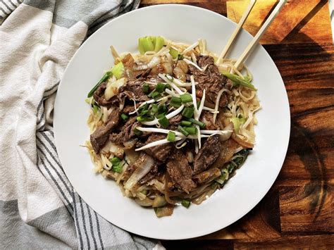 Vietnamese stir fried noodles with beef- “Pho Xao” Recipe + Video ...