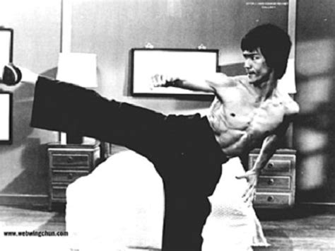 Top 10 Bruce Lee’s Surprising Physical Feats | ChinaWhisper