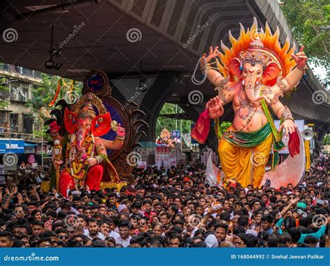 Thousands Of Devotees Bid Adieu To Lord Ganesha In Mumbai During Ganesh ...