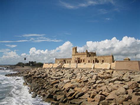 Fort Prinzenstein: A Look at the Slave Dungeon in the Volta Region of ...