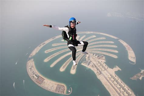 Awesome Things to Do Before You Die: Sky Dive - Dubai