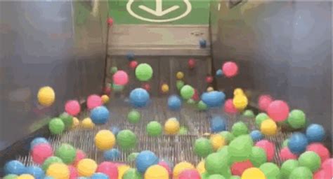 These Balls On An Escalator Are Absolutely Mesmerizing