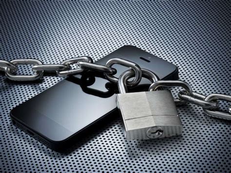 Locked Texas Shooter's iPhone Reignites Encryption Debate