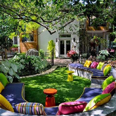 Beautiful Backyard Garden Ideas & Inspiration • The Garden Glove