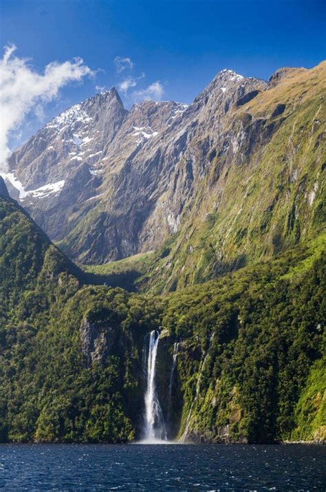 Milford Sound New Zealand - Photorator