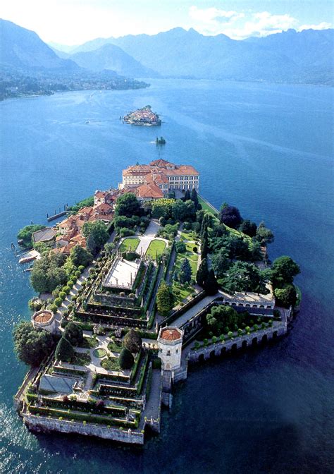 isola-bella, Italy | Beautiful places to travel, World beautiful city ...