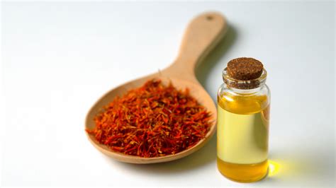 Safflower Oil Is a Healthier Cooking Oil Alternative | Woman's World