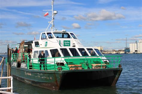 Hythe Ferry arrives at Hythe pier © Roger Davies :: Geograph Britain ...