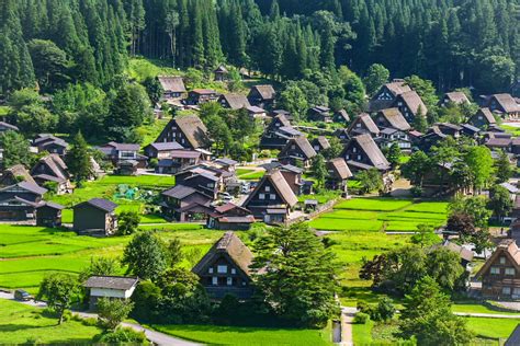 Shirakawa-go & Gokayama - SNOW MONKEY RESORTS