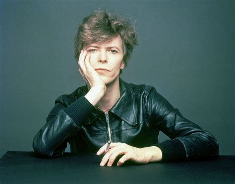 The Outtakes of David Bowie's Iconic “Heroes” Album Cover Shoot ...