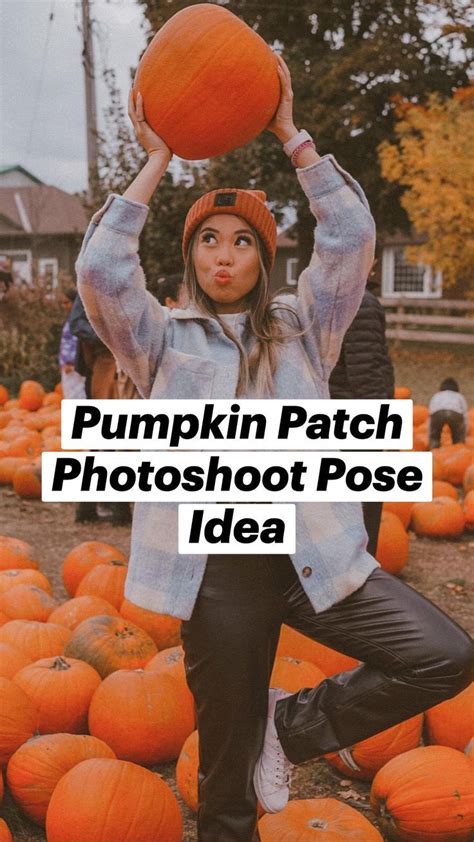 Pumpkin Patch Photoshoot Pose Idea in 2022 | Pumpkin patch photoshoot ...