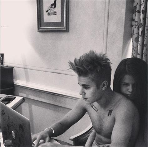 Justin Bieber, Selena Gomez reunited in Instagram photo - UPI.com