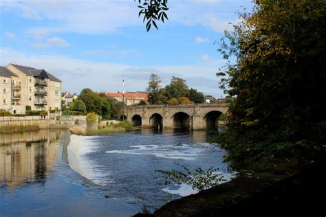 Wetherby Bridge © Chris Heaton cc-by-sa/2.0 :: Geograph Britain and Ireland