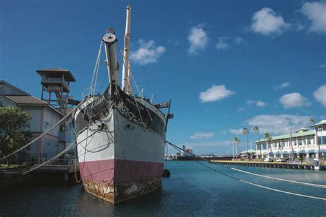 Want to own a 140-year-old ship? Historic Falls of Clyde is up for ...