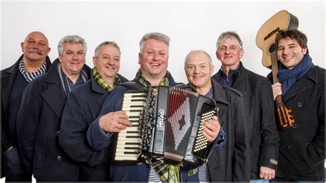 Sea shanty group Fisherman's Friends film becomes a musical - BBC News