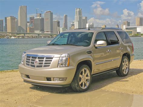 2009 Cadillac Escalade Hybrid Review - Top Speed