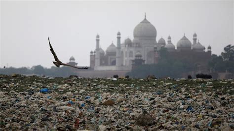 A free-flowing Yamuna is critical to the Taj Mahal’s future - Hindustan ...