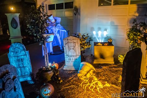 Orange County Yard Haunts 2020: Bayou By You, Haunted Mansion Haunt ...