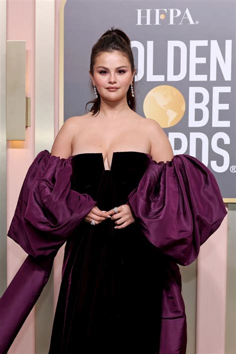 Purple Is the Trending Color on the 2023 Golden Globes Red Carpet ...