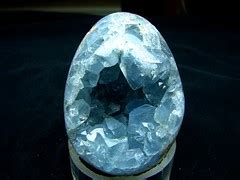 Celestite (Celestine ) : The stone that help you connect with your ...