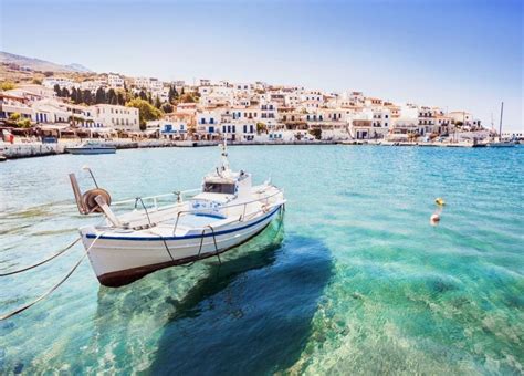 Batsi, Andros: The favorite cosmopolitan fishing village - FAST FERRIES