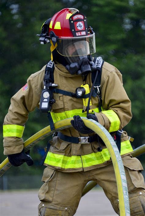 Firefighter,fire,portrait,training,hose - free image from needpix.com