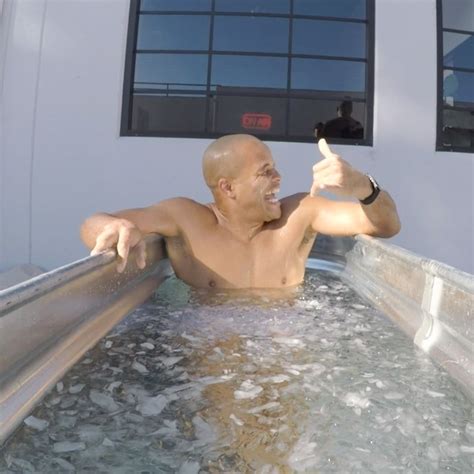 5 Ice Bath Benefits For Recovery | FightCamp