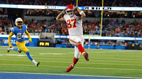 TOUCHDOWN: Travis Kelce High-Skip Dances into the Endzone