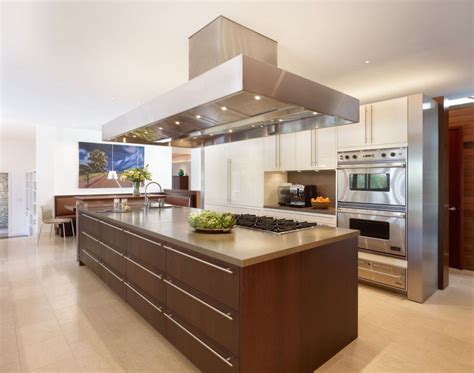 Gordon Ramsay's modern home - Google Search | Large kitchen design ...