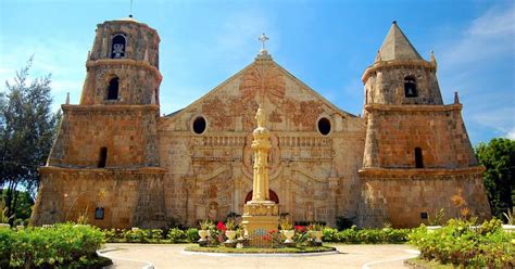 Beautiful Churches in Iloilo, Philippines: Miagao Church