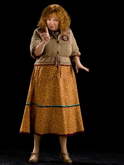 Portrait of Molly Weasley — Harry Potter Fan Zone