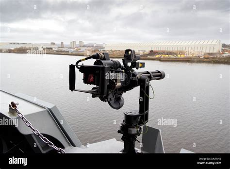 HMS Defender D36 on Deck Machine Gun Stock Photo - Alamy