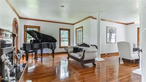 Beyonce's childhood home for sale in Houston | khou.com