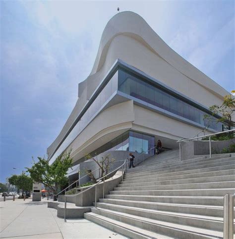 West Hollywood Library — Johnson Favaro | Entrance architecture ...