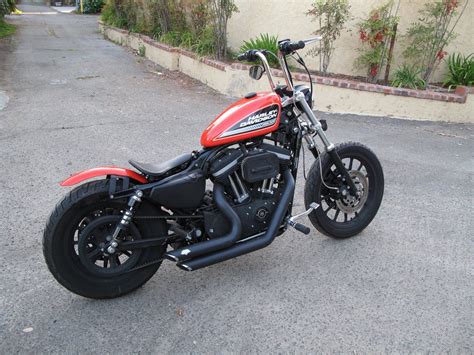 Hellboy Biker: 883R Orange - Bobber | Motocicleta bobber, Harley ...