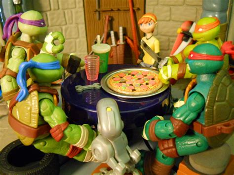 TMNT pizza party by garsh on DeviantArt