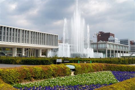 Hiroshima Peace Memorial Park - Tourist in Japan