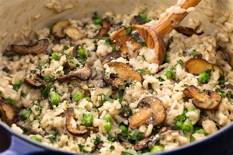 Easy Mushroom Risotto Recipe - How to Make Creamy Mushroom Risotto