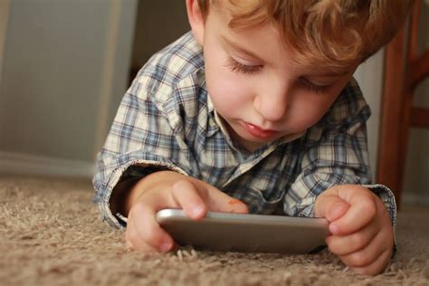 7 Benefits Of Exposing Young Children To Modern Technology » Read Now!