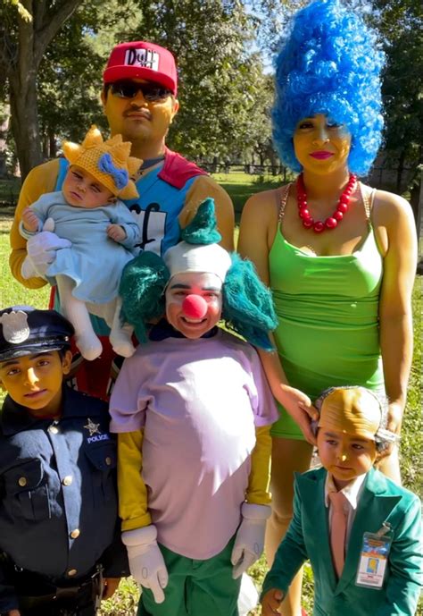 The Simpsons Costumes | Simpsons costumes, Family halloween costumes ...