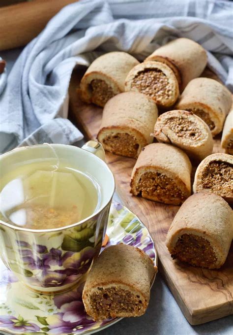 Homemade Fig Rolls (Vegan) | Jo's Kitchen Larder