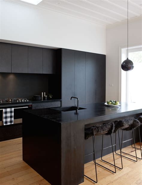 Weizter_-_Dramatic_Black_Kitchens_-_2 Weizter Kitchens, Kitchens ...